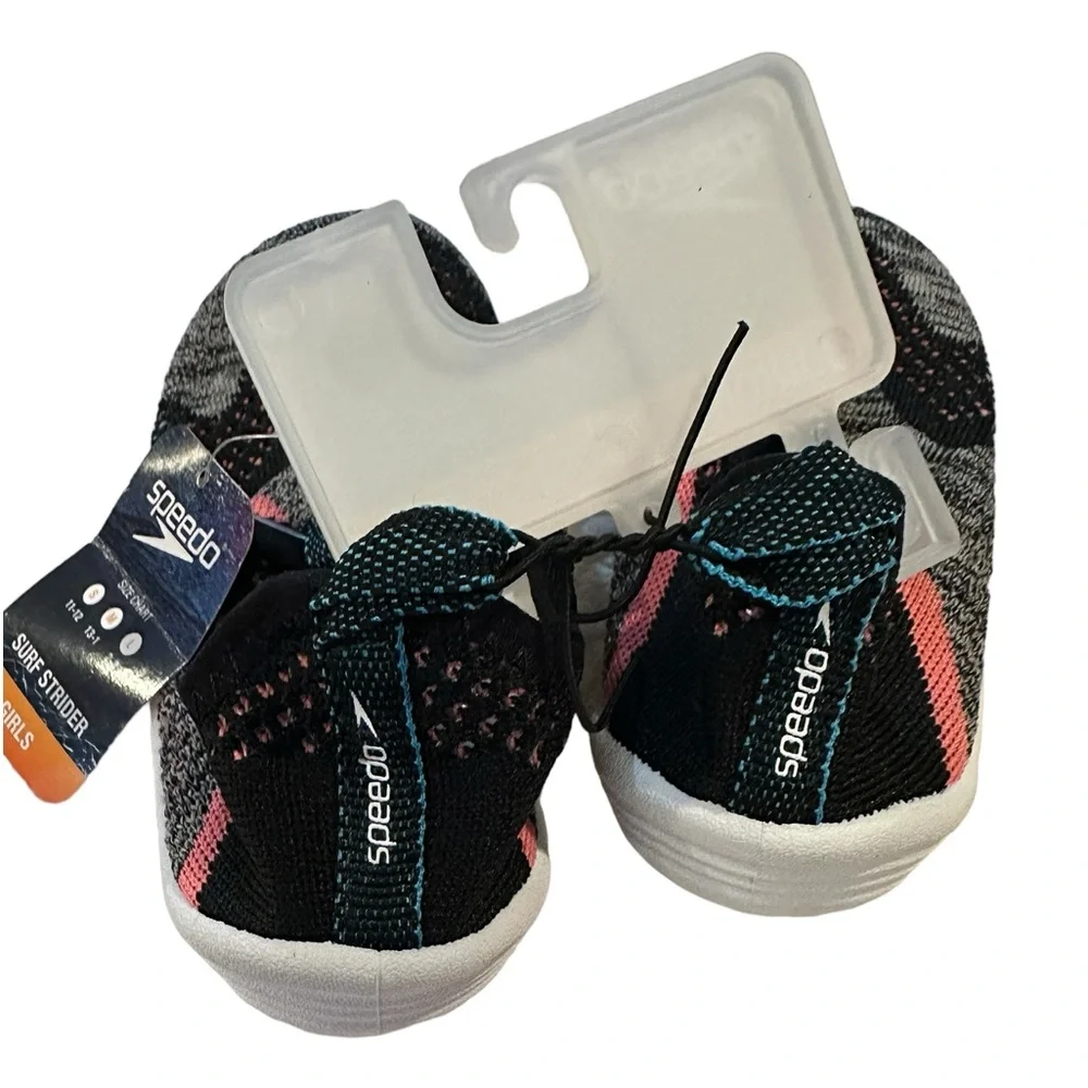 Speedo‎ Junior surf strider Water Shoes Black, gray, coral NWT small (11-12)